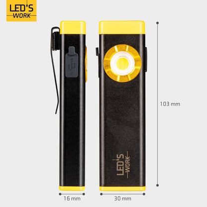 Zwart en geel LED’s Work zaklamp met USB-oplaadfunctie, geschikt voor wandelen en avondwandelingen. Zichtbaar in gebruik in bos, met hoge lichtkracht en draadloze oplaadbaarheid.