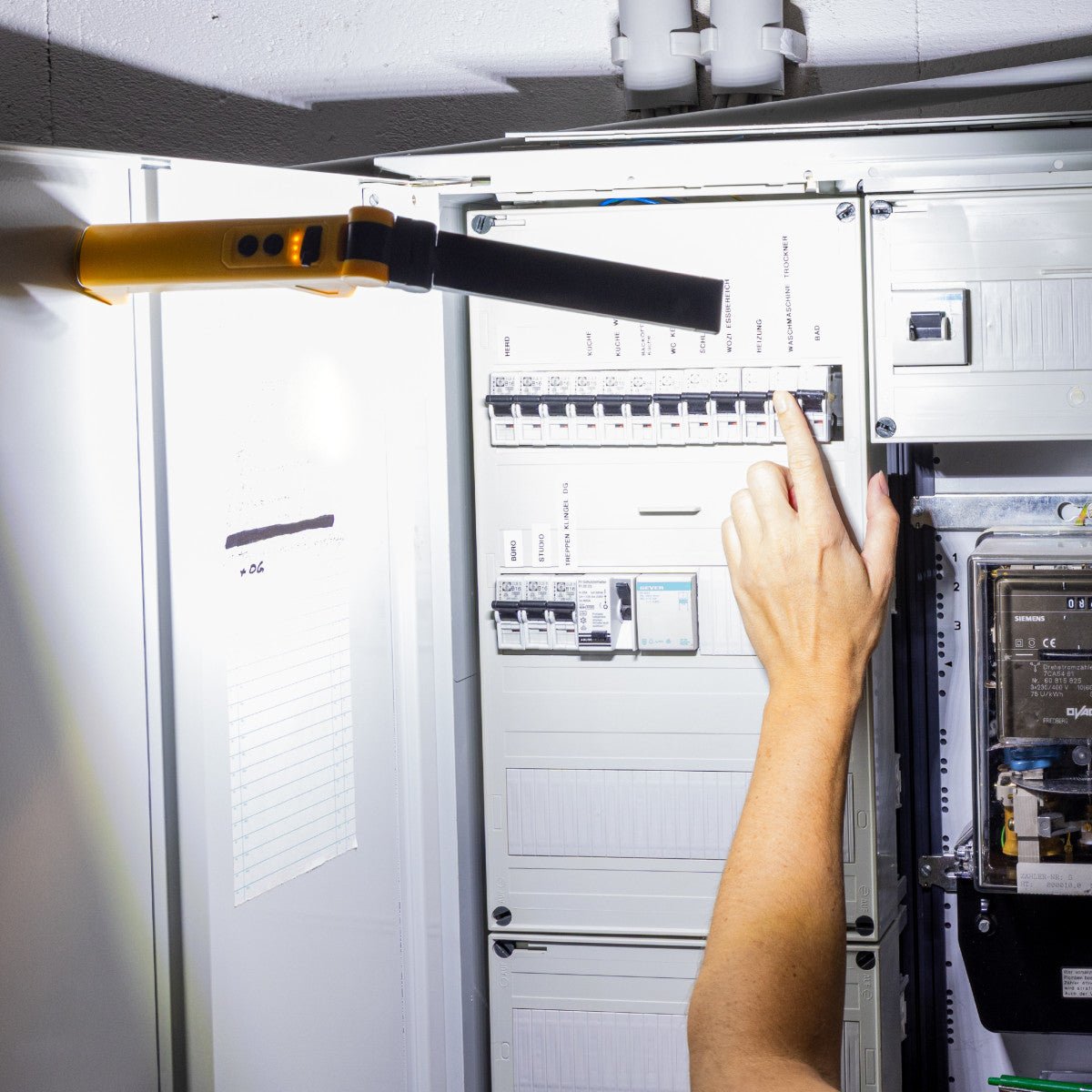 Comnox - LED's Work 600 - Draadloze LED werklamp met magneet en haak - 600 lumen