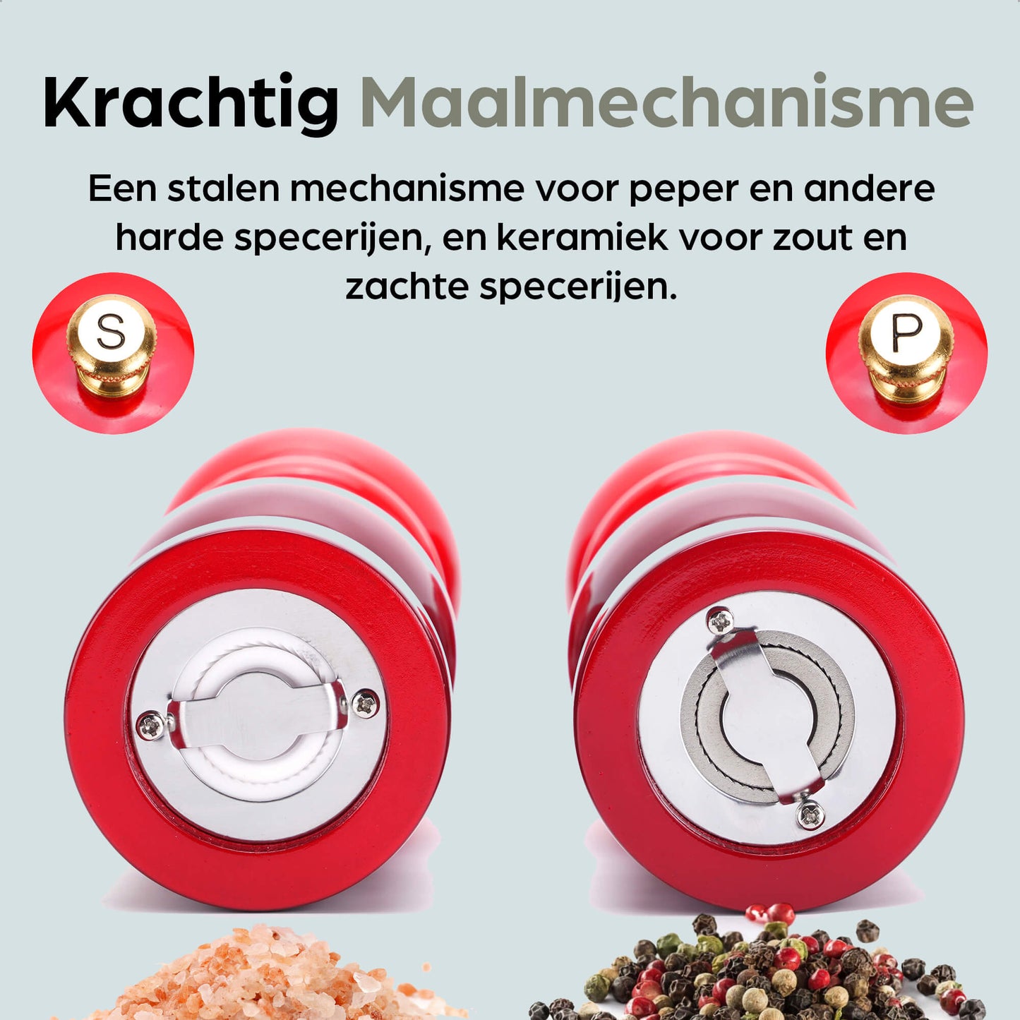 Rode houten pepermolen en zoutmolen van Hermanos, met glanzende lak en goudkleurige doppen, geplaatst op een houten standaard met extra doppen voor keukengebruik.