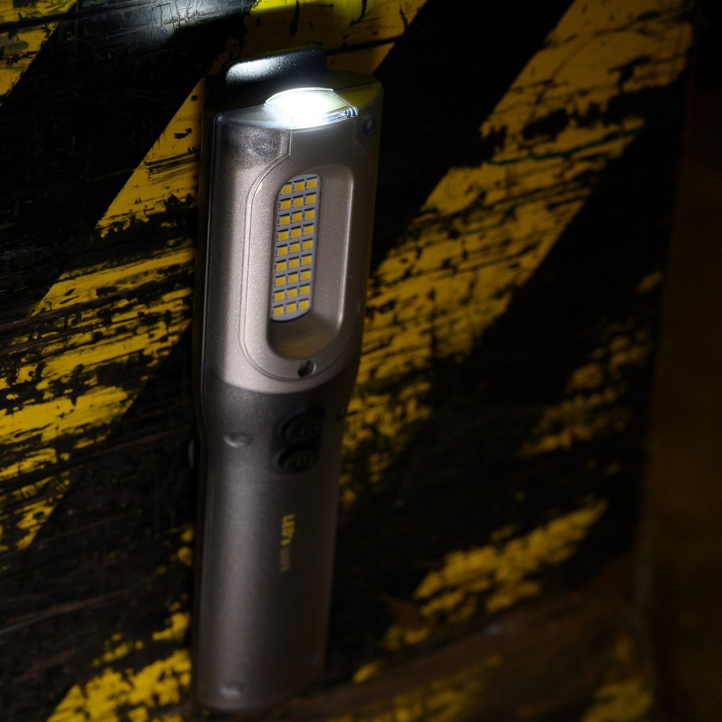 LED's Work Master LED Looplamp op Accu 1000 - Oplaadbaar & dimbaar - 2 lichtpunten