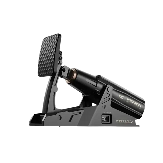 Zwart Moza Racing mBooster stuurpedaal met textuurrijke voetplaat en zichtbare USB-throttle-knop, speciaal ontworpen voor race- en gamingstoelen. Perfect voor race- en gamingstoelen met hoge precisie.