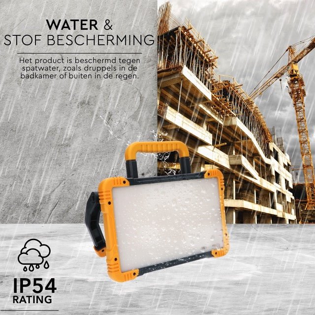 LED’s work PRO werklamp met robuust geel-zwart frame en handvat, geschikt voor professionele werkomgevingen. Zichtbaar op de achterkant: de merknaam en een verstelbare arm voor flexibele verlichting.