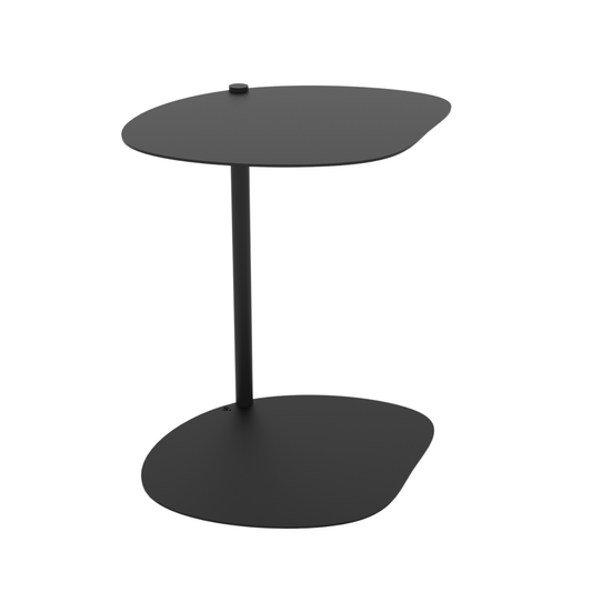 Een minimalistisch, zwart metalen bijzettafel met organische vormen en een centrale verhoging. Geschikt voor moderne woon- of kantoorruimtes, met een glad oppervlak en stabiele voet.