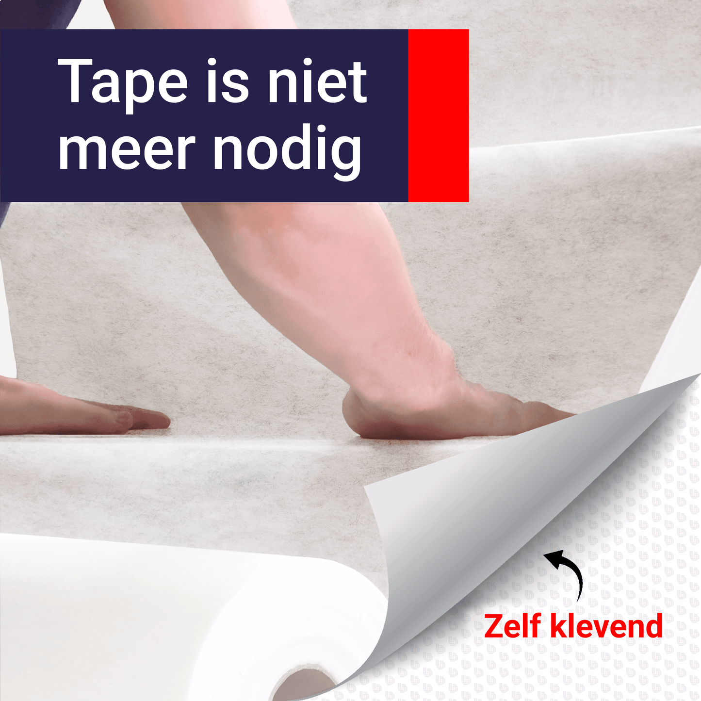 Een witte, opgerolde FlexiCover-afdekking van Standard Cover, geschikt voor decoratieve of beschermende toepassingen. Zichtbaar label met merknaam en productinformatie op de rol.