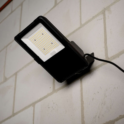 Premium LED Floodlight 30W - Levensduur van 30 jaar - IP66 Waterdicht - 4650 lm