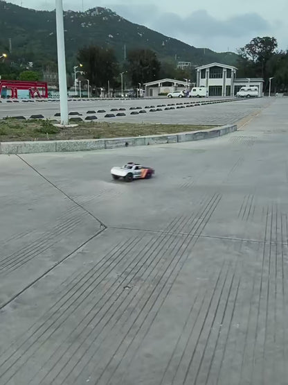Hyper Go MJX14211 - Krachtige 1:14 RC Off‑Road Truck - Borstelloze Motor - Gyroscoop – 75 km/u - productvideo