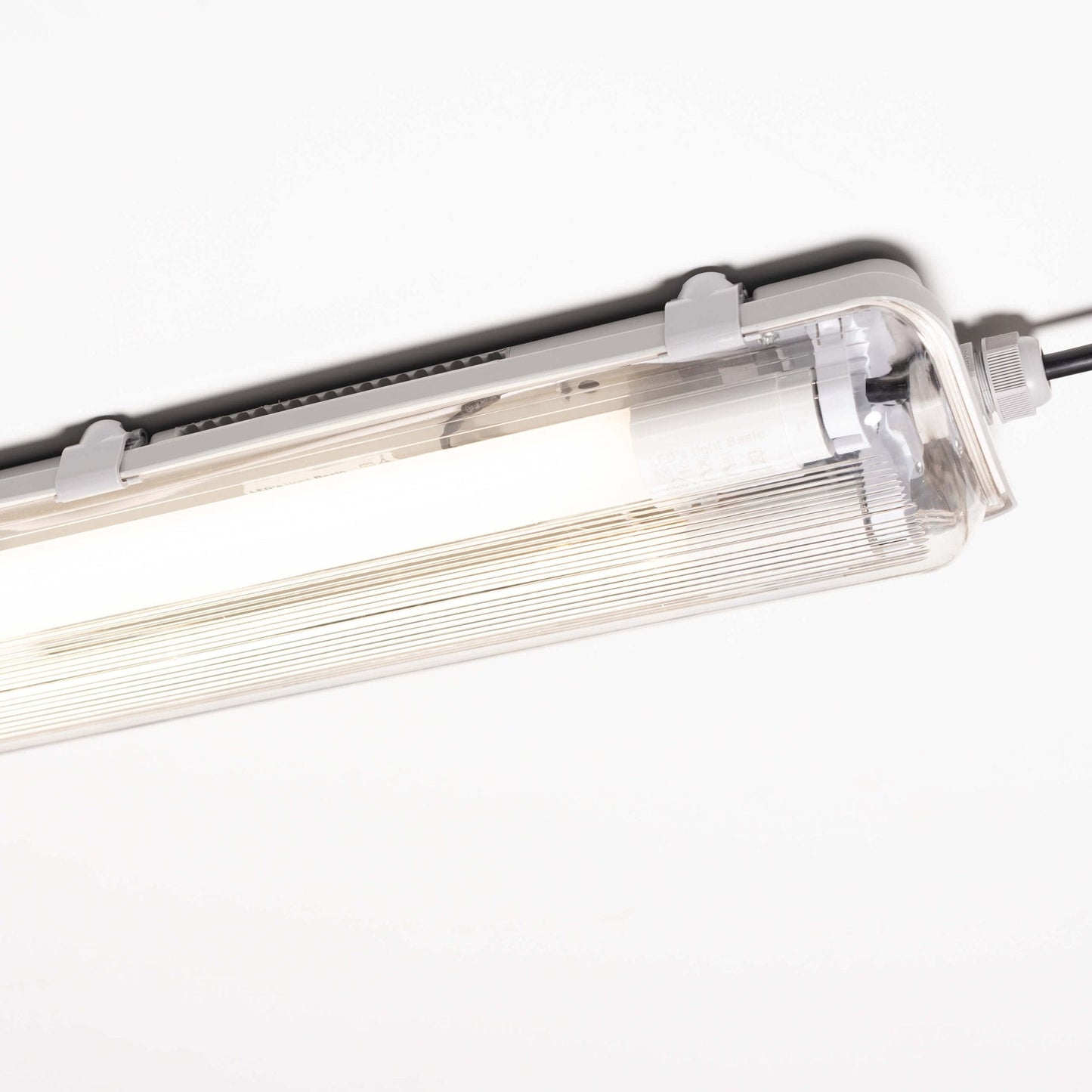 Comnox - Proventa - Dubbele LED TL verlichting 60 cm - Energiezuinig - Duurzaam - 2160 lumen - IP65 - 2 x 18W