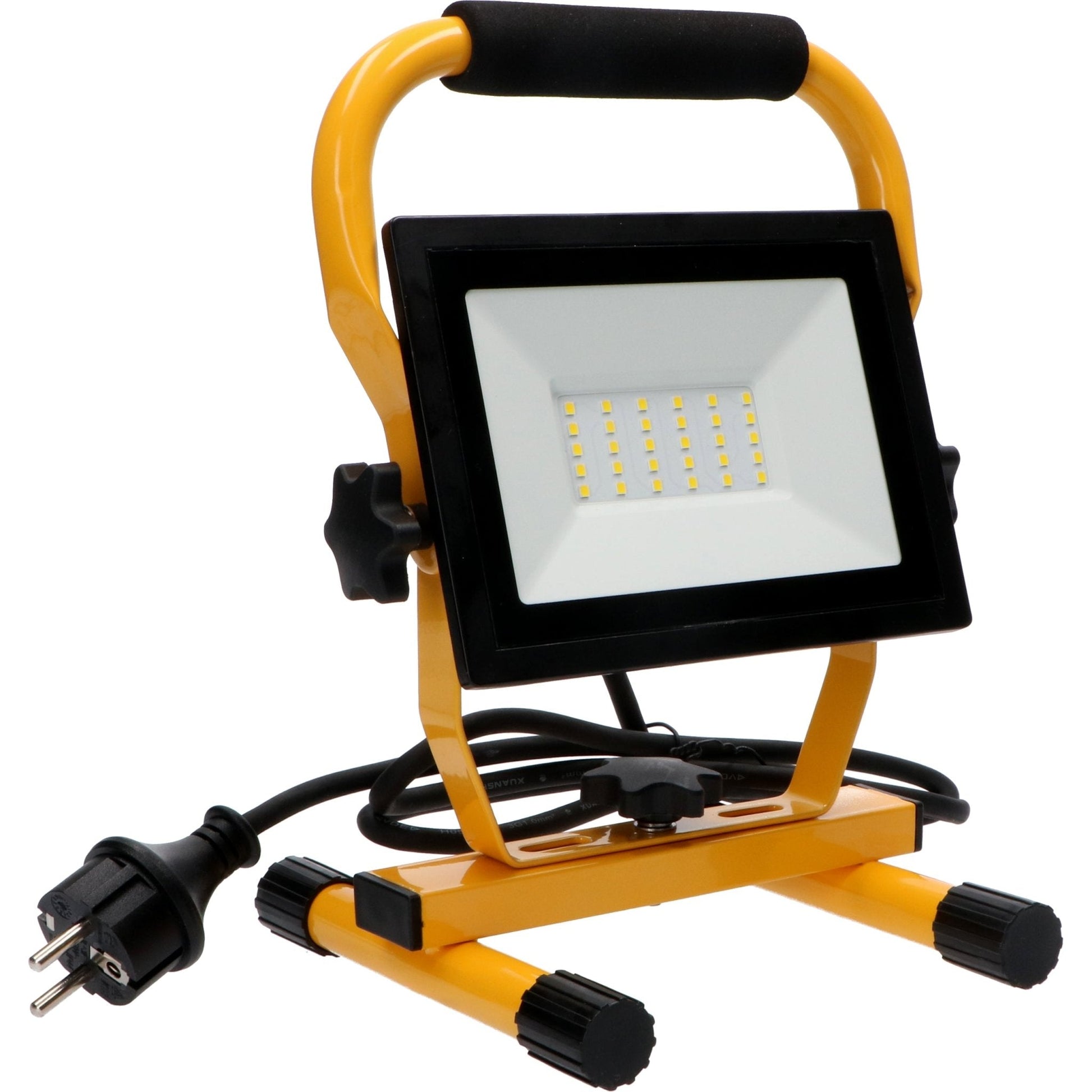 Geel LED werklamp met zwart handvat en voetstuk, uitgerust met sterk licht voor werkplekken. Geschikt voor bouw- en reparatiewerkzaamheden.