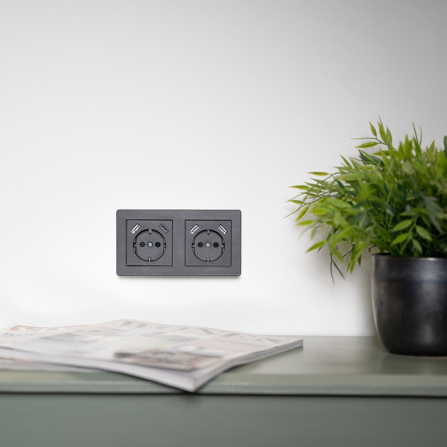 Reflex Inlegplaat voor wandcontactdoos met 2 USB - Zwart