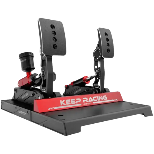Zwart metalen racepedaalset met rode accenten en “KEEP RACING” logo, geschikt voor racegame-simulatie. Zichtbaar met pedaalmechanisme en stuuradapter voor gaming.
