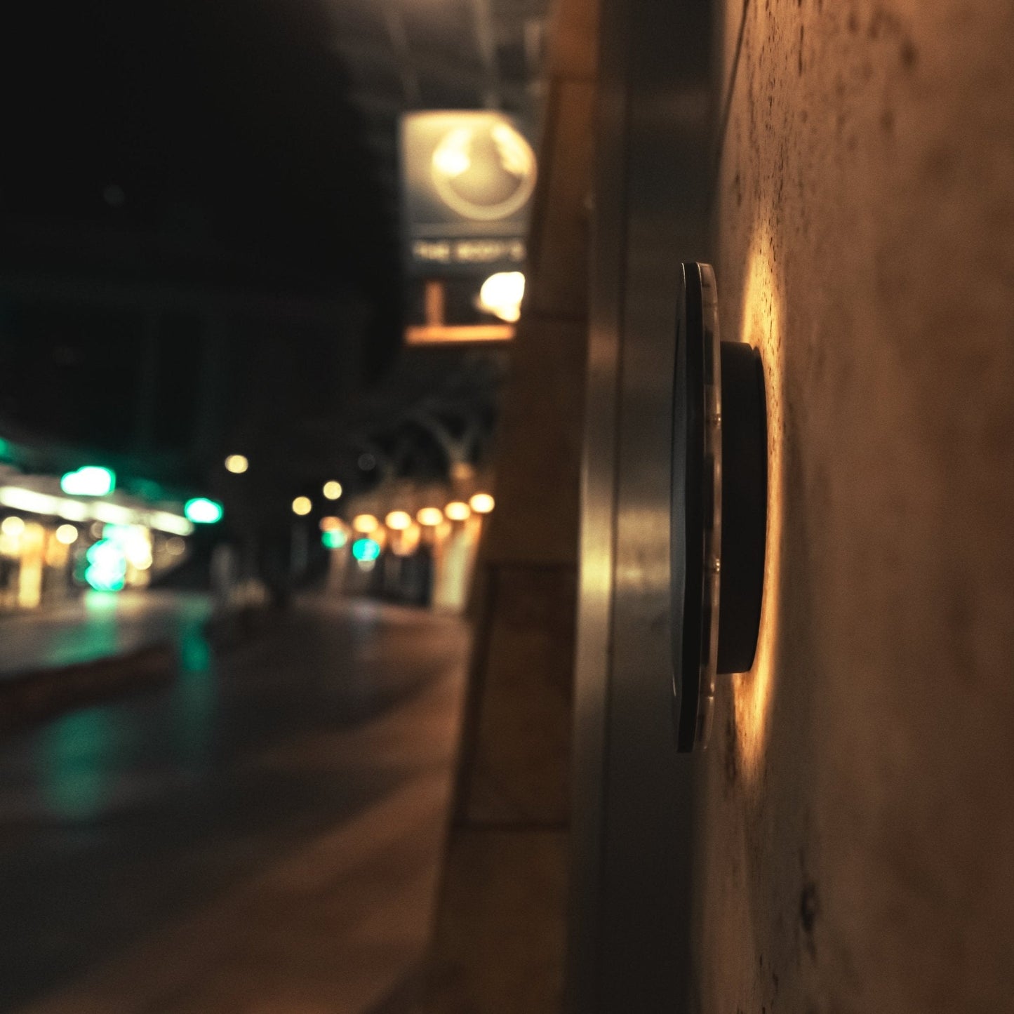 LED's Light Solar Wandklok voor Buiten - Draadloos op zonne-energie - Automatisch aan/uit - 22 cm