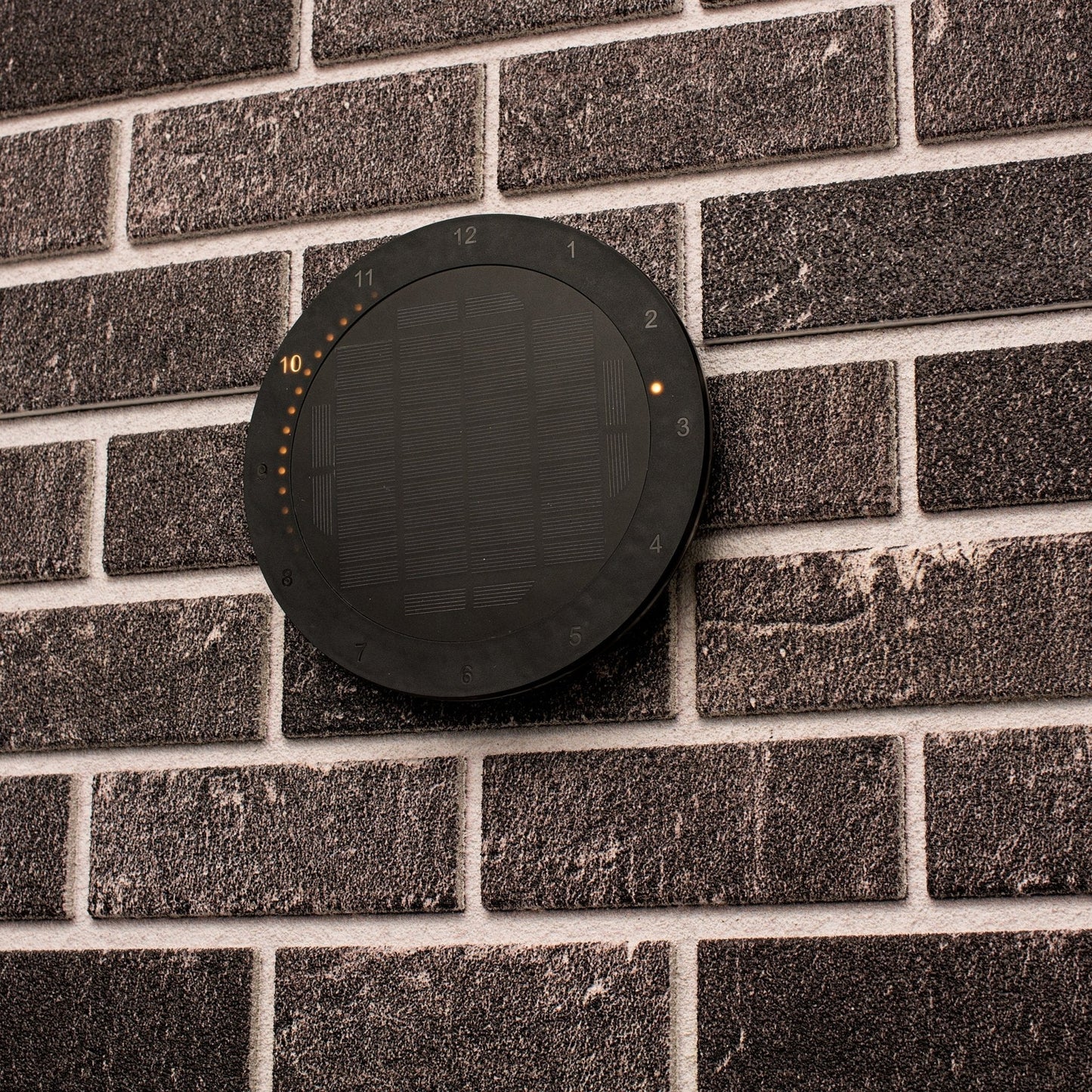 LED's Light Solar Wandklok voor Buiten - Draadloos op zonne-energie - Automatisch aan/uit - 22 cm