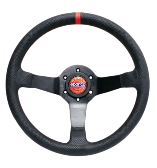 Zwart Sparco stuurwiel met textuur, rode accenten en centraal logo, geschikt voor raceauto’s en sportwagens. Gemaakt van hoogwaardig materiaal voor optimale grip en prestaties.