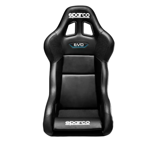 Zwart Sparco EVO racestoel met sportieve vorm en lichtblauwe accenten, uitgevoerd in leer met zichtbare ventilatieopeningen. Ideaal voor raceauto’s en motorsport-uitrusting.