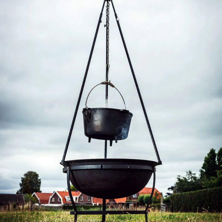 Comnox - The Windmill Dutch Oven 9 quarts Met Pootjes - Ruime buitenkookpan - 6-9 personen - Gietijzer - Stabiliteit met pootjes