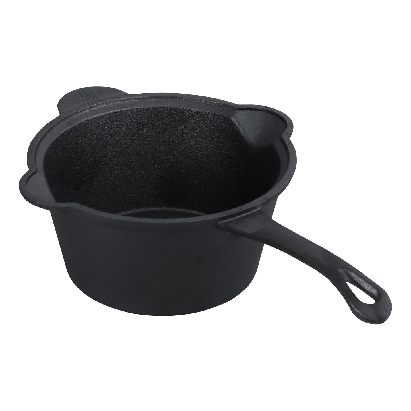 Zwarte kookpan van gietijzer met afsluitende deksel en handvat, geschikt voor kookapparatuur. Gietijzeren pan met gegraveerde merknaam, ideaal voor koken en bakken.
