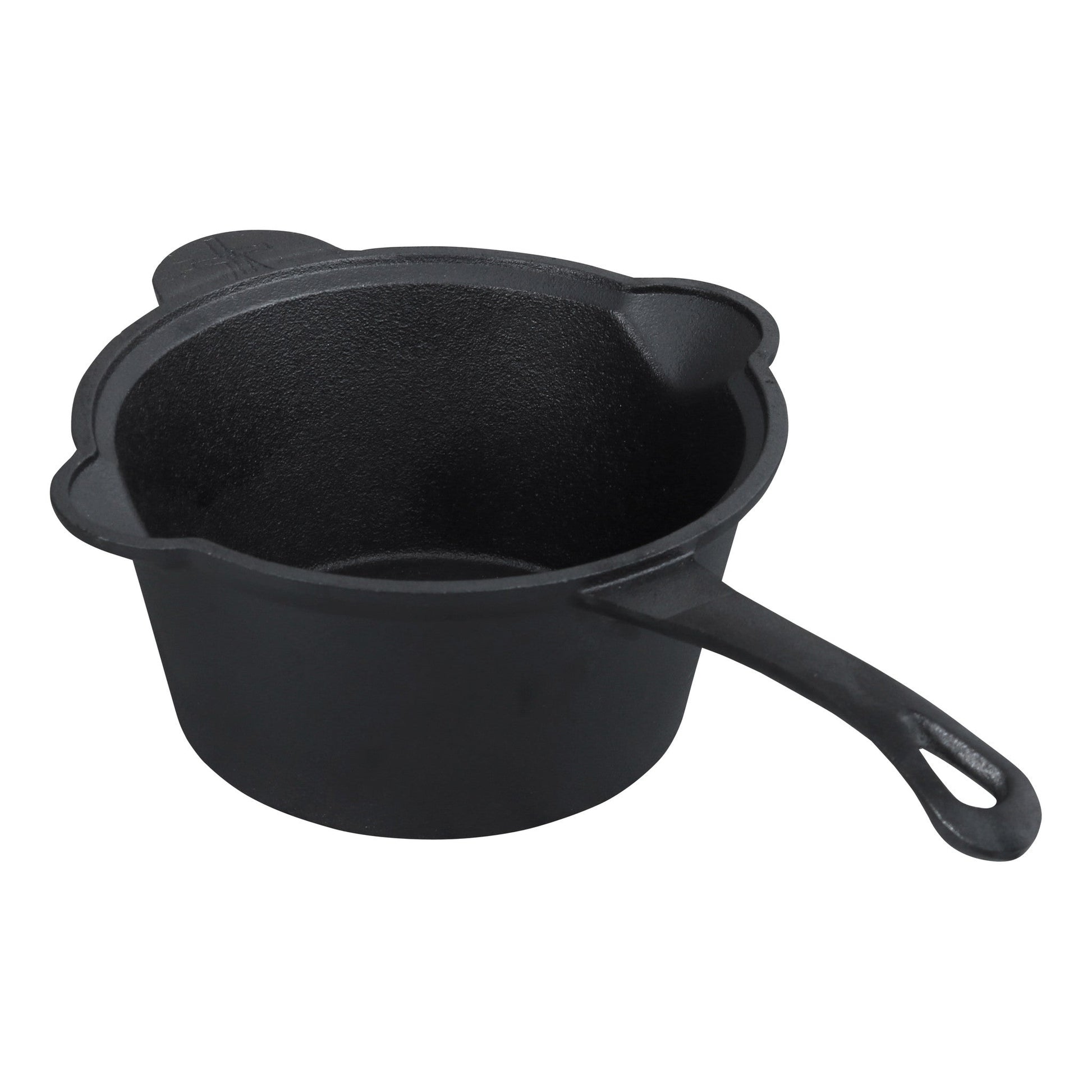 Zwarte kookpan van gietijzer met afsluitende deksel en handvat, geschikt voor kookapparatuur. Gietijzeren pan met gegraveerde merknaam, ideaal voor koken en bakken.