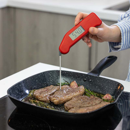 Comnox - Thermapen MK3 Classic Rood - Snelle temperatuurmeting - 3 seconden reactie - 299,9°C bereik - RGB kleur