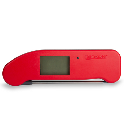 Rode digitale Thermometer met zichtbare temperatuur van 20,7°C, glanzend metalen sensor en duidelijk scherm. Geschikt voor kook- en baktoepassingen in de keuken.