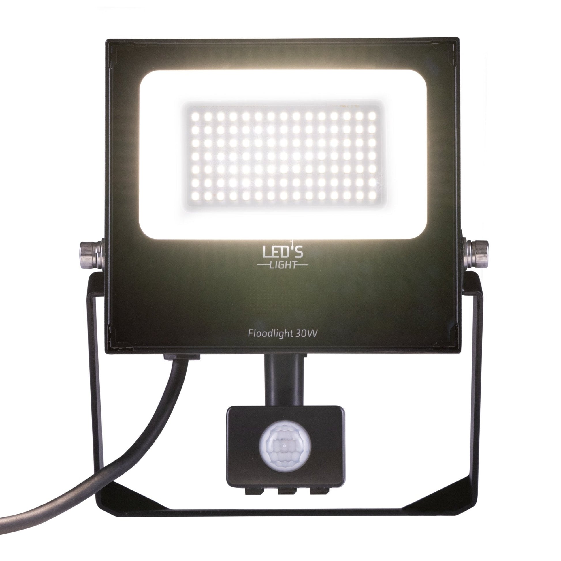 Zwart LED buitenverlichting met 30W vermogen en bewegingssensor, geschikt voor tuin- en terrasverlichting. Zichtbare LED’s en montagearm voor gemakkelijke installatie.