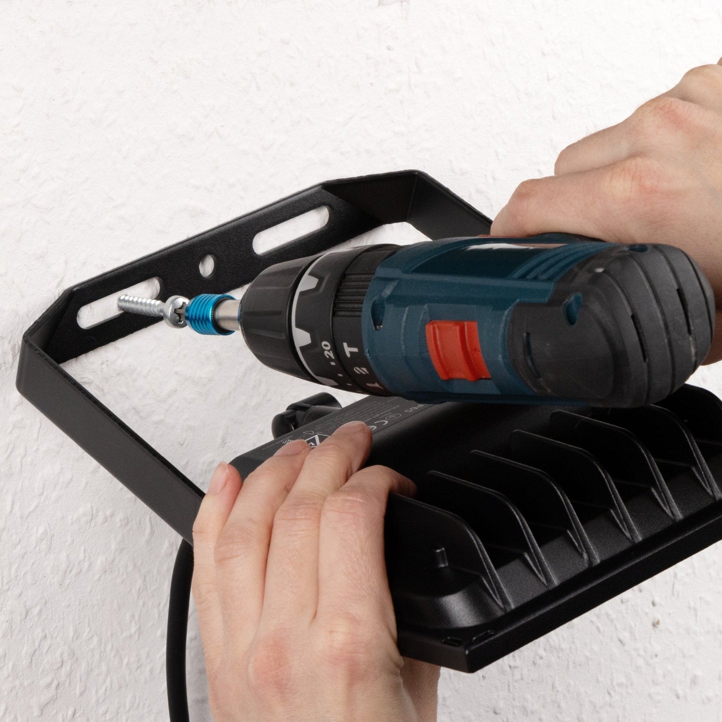 UltraFlood LED Schijnwerper 30W met Bewegingssensor en Daglichtsensor - Kantelbaar - 4800 Lumen - IP65