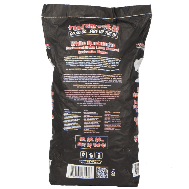 Zwarte zak met witte boomlogo en rode tekst: White Quebracho, restaurantgraad koolstof voor grillen. 10 kg, geschikt voor professionele BBQ’s en hoge kooktemperaturen.